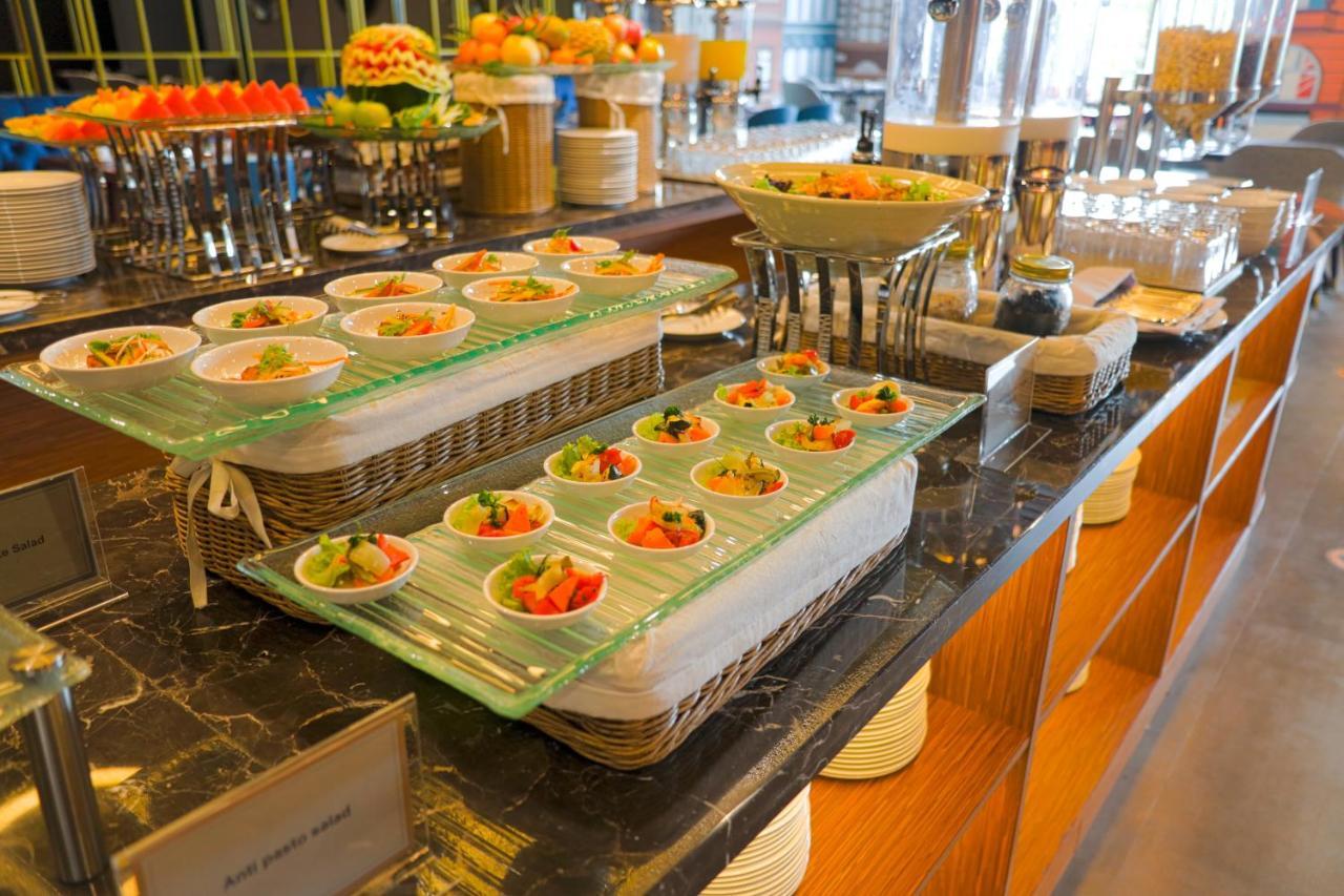 Grand Swiss-Belhotel Darmo Surabaya Exterior foto